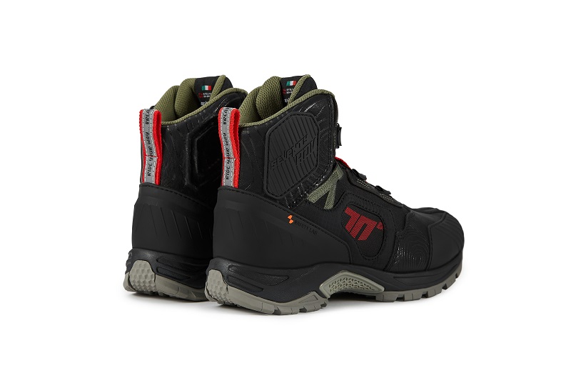 Seventy Degrees zapatilla moto BA7 Stelvio Low roja - Imagen 2